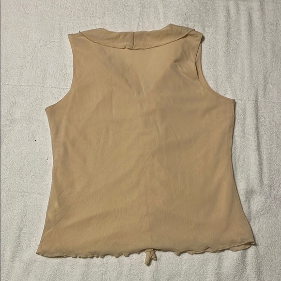 OSCAR DE LA RENTA Tan Sleeveless Ruffled Tie Front Blouse - Picture 5 of 8